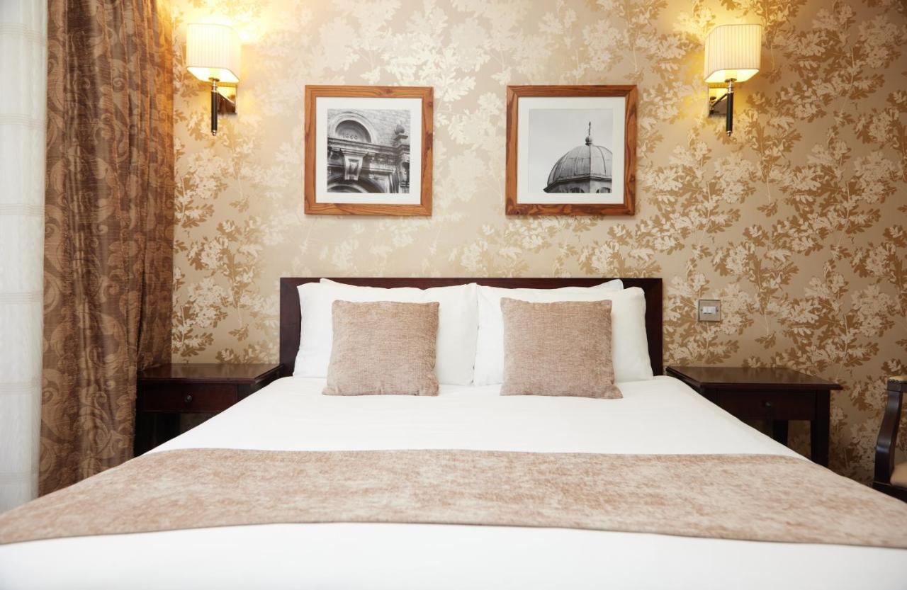 The Bell Hotel Woburn By Greene King Inns エクステリア 写真