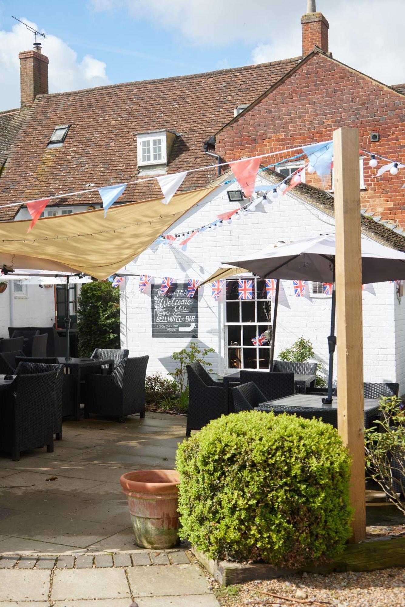 The Bell Hotel Woburn By Greene King Inns エクステリア 写真