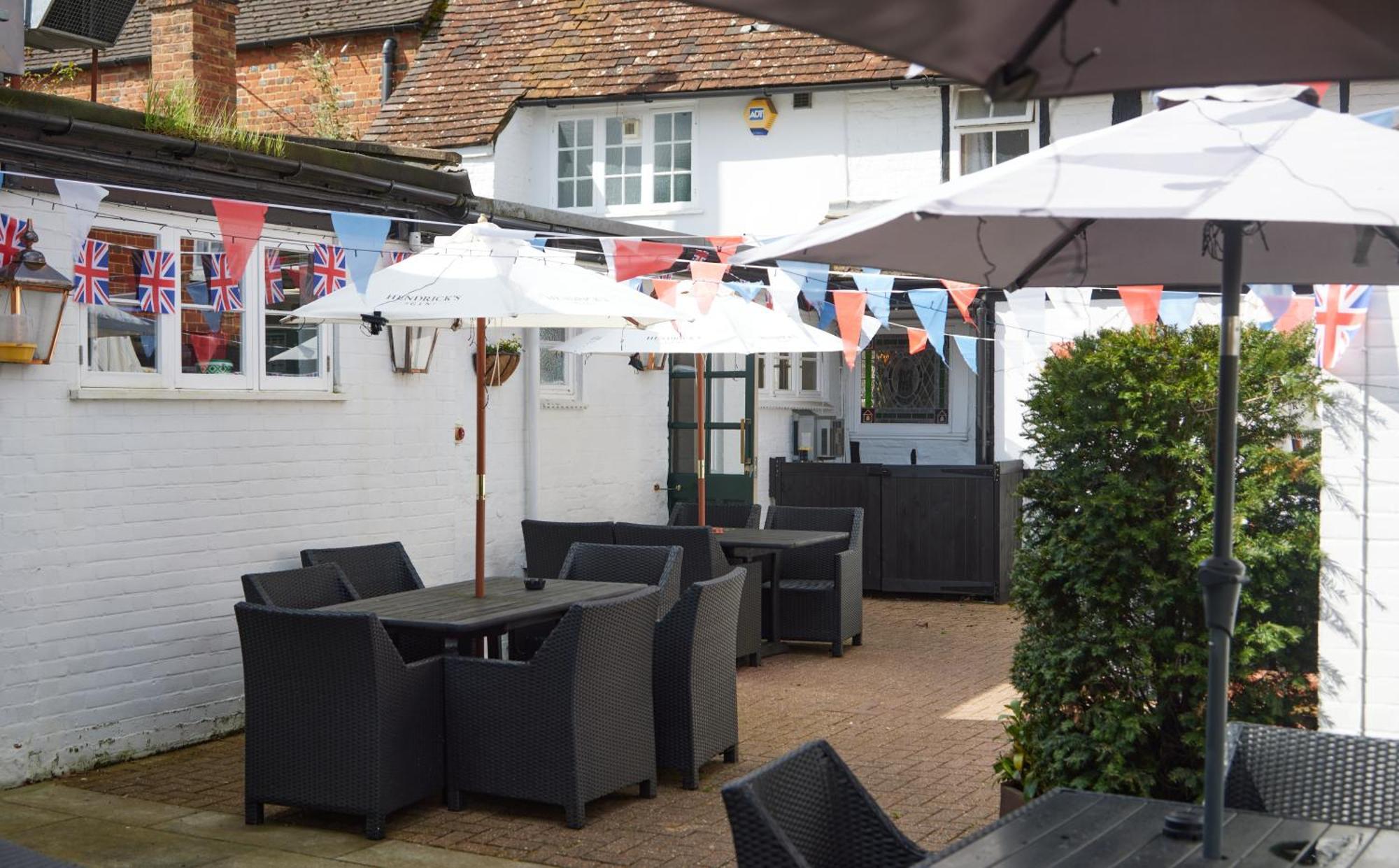 The Bell Hotel Woburn By Greene King Inns エクステリア 写真