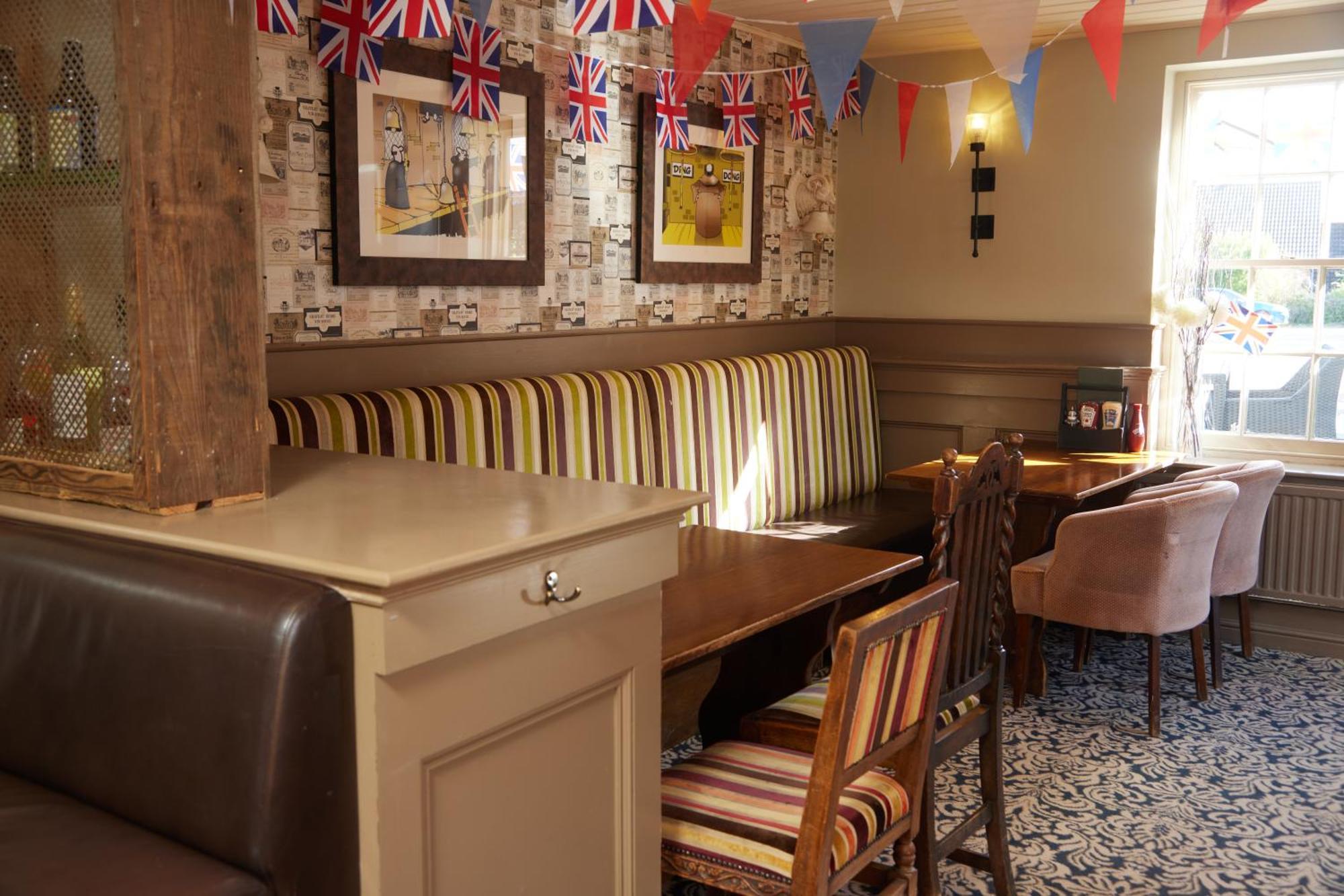The Bell Hotel Woburn By Greene King Inns エクステリア 写真