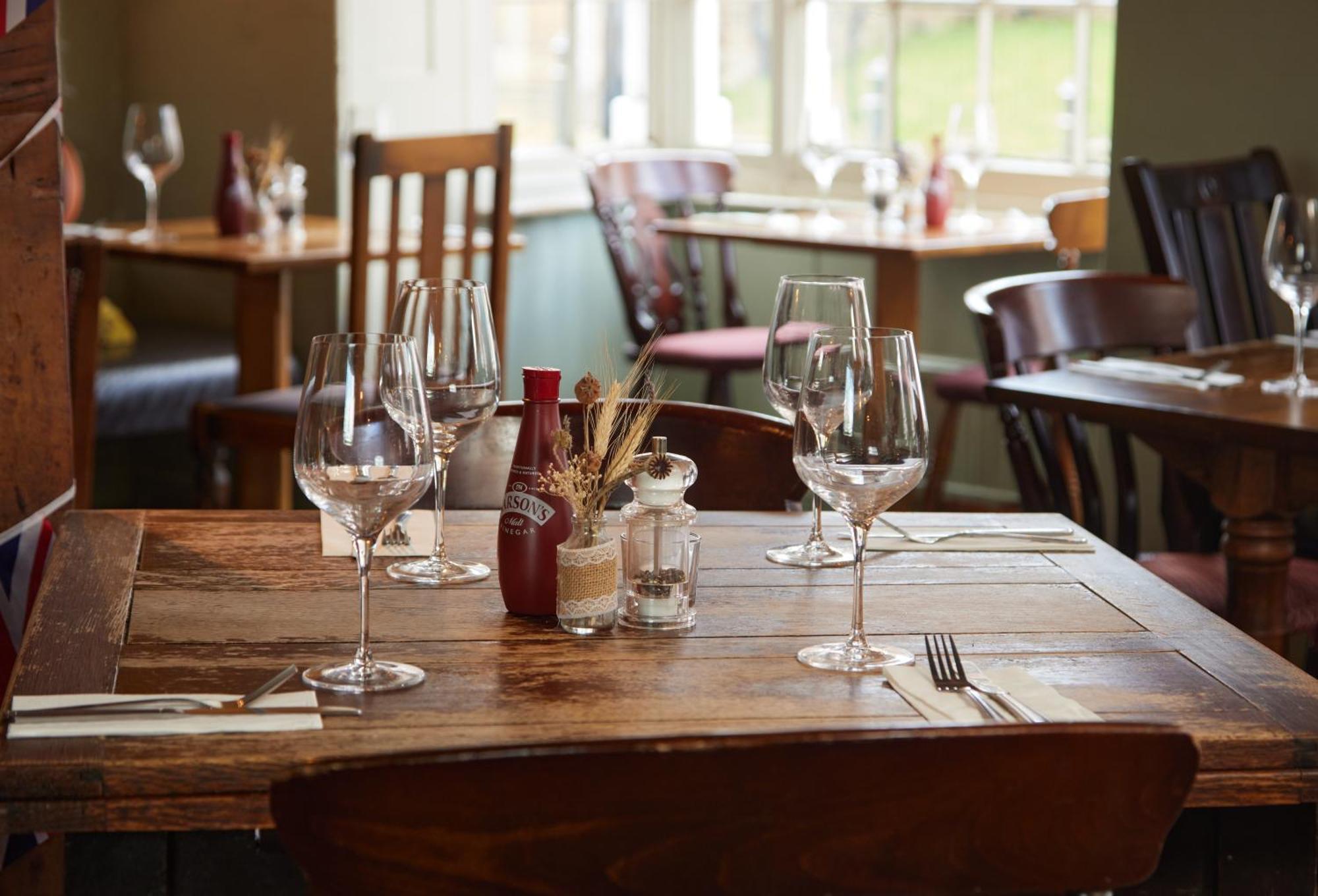 The Bell Hotel Woburn By Greene King Inns エクステリア 写真