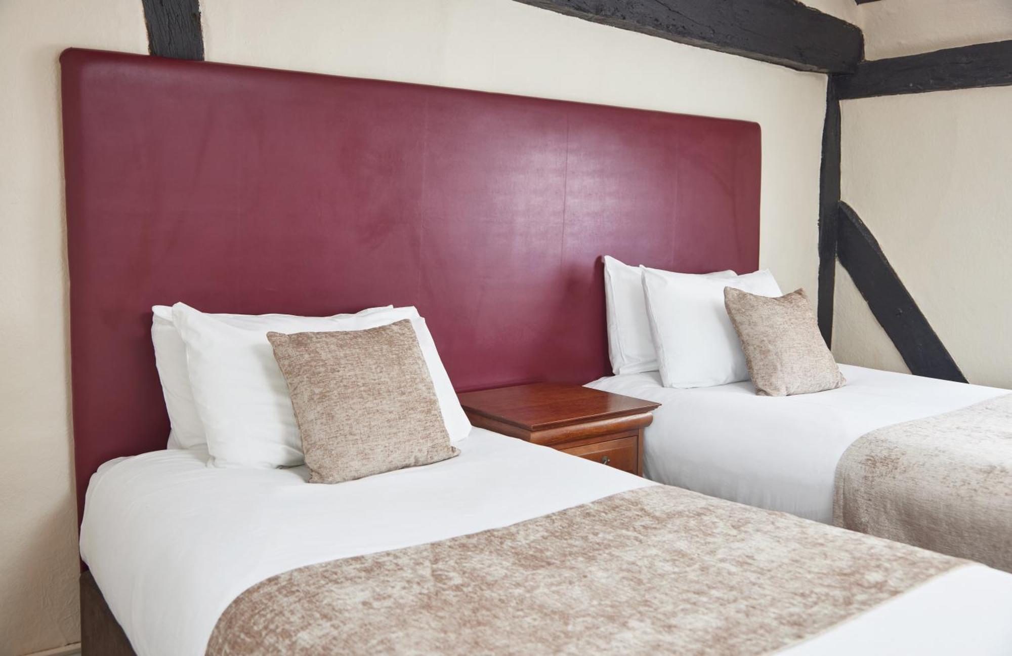 The Bell Hotel Woburn By Greene King Inns エクステリア 写真